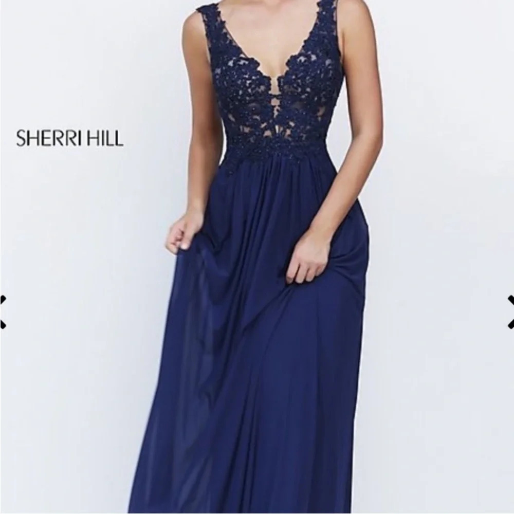 SHERRI HILL Formal evening gown/prom gown, purple size 2 - Picture 4 of 17